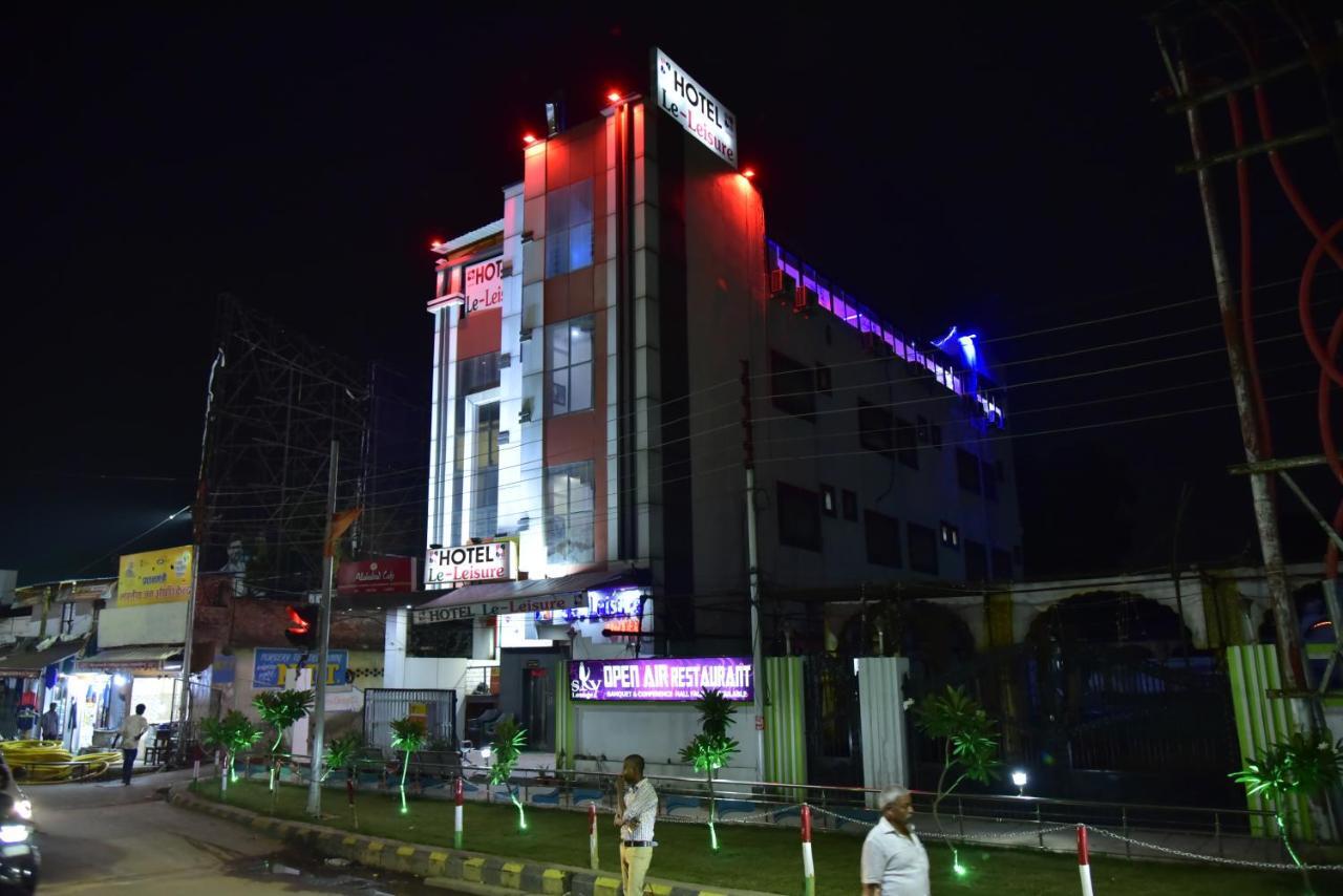Hotel Le Leisure Prayagraj Exterior foto